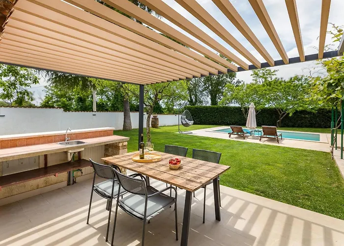 San Cassiano Villa *